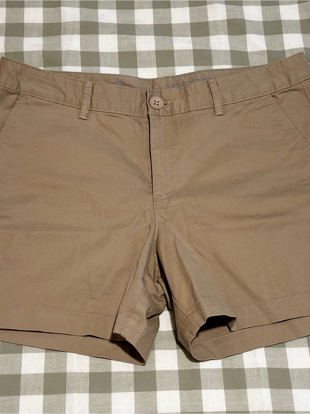 Eddie Bauer Boyfriend Mid-rise khaki short